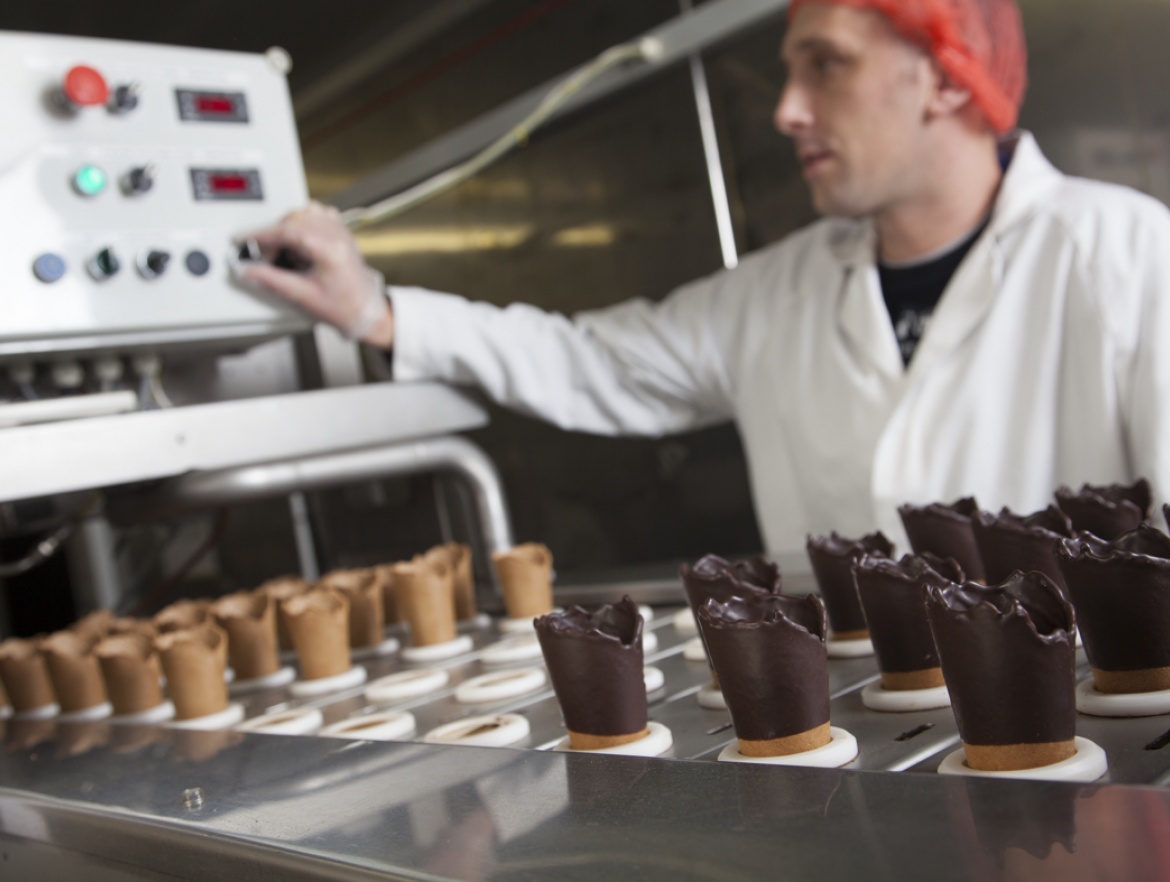 Antonelli factory dipped cones