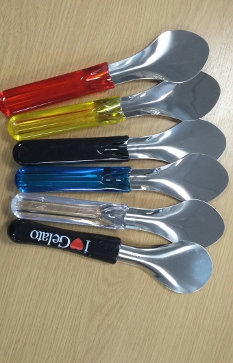 Coloured spatulas