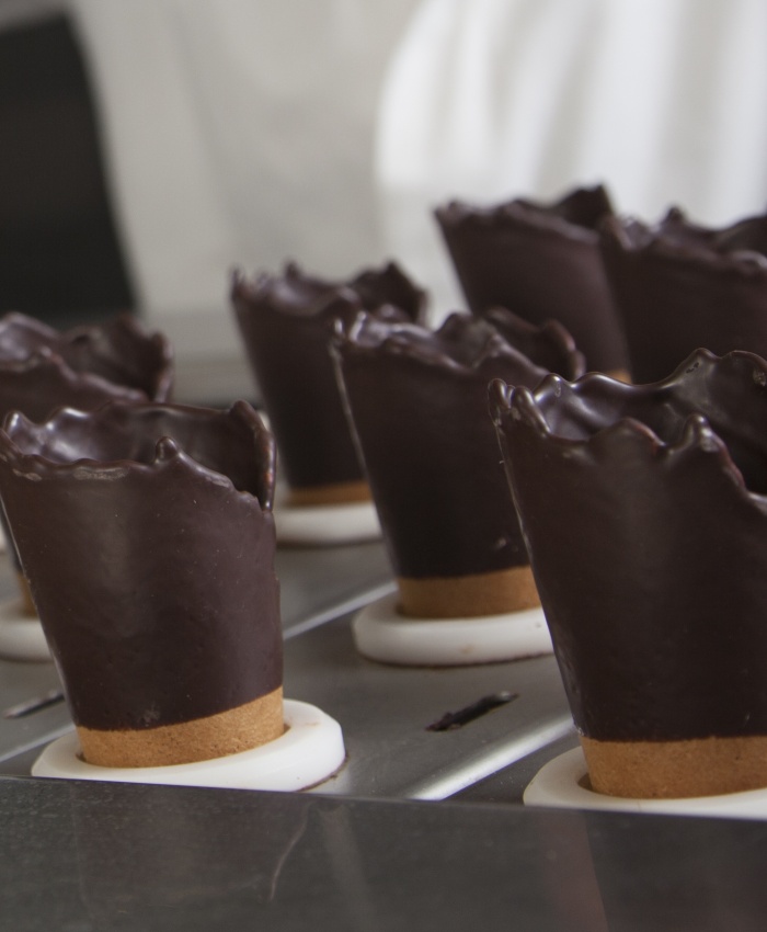 Chocolate Dipped Waffle Cones