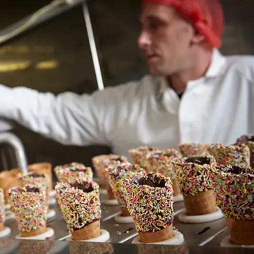 images-supporting-customers-10