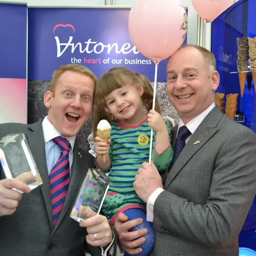 images-supporting-customers-3