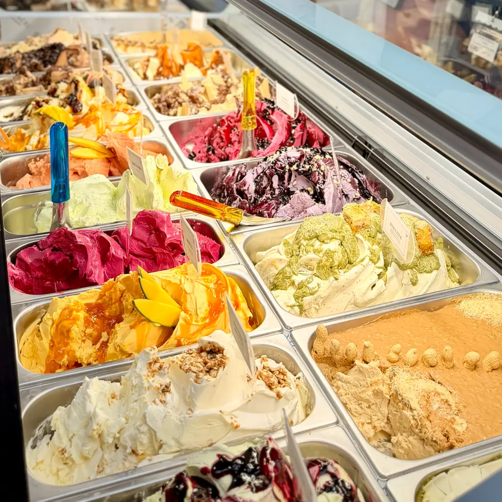 gelato cabinet